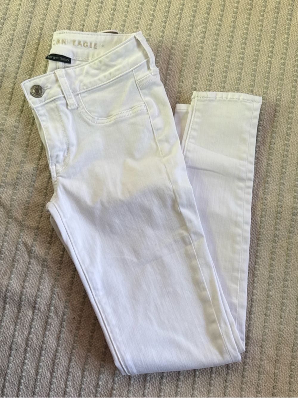 nwot American Eagle Outfitters White Skinny Jeans